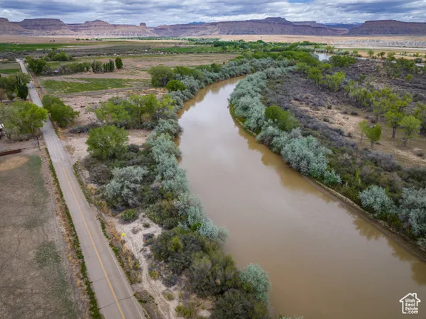 $250,000 | 2220 North Long Street, Green River, UT 84525