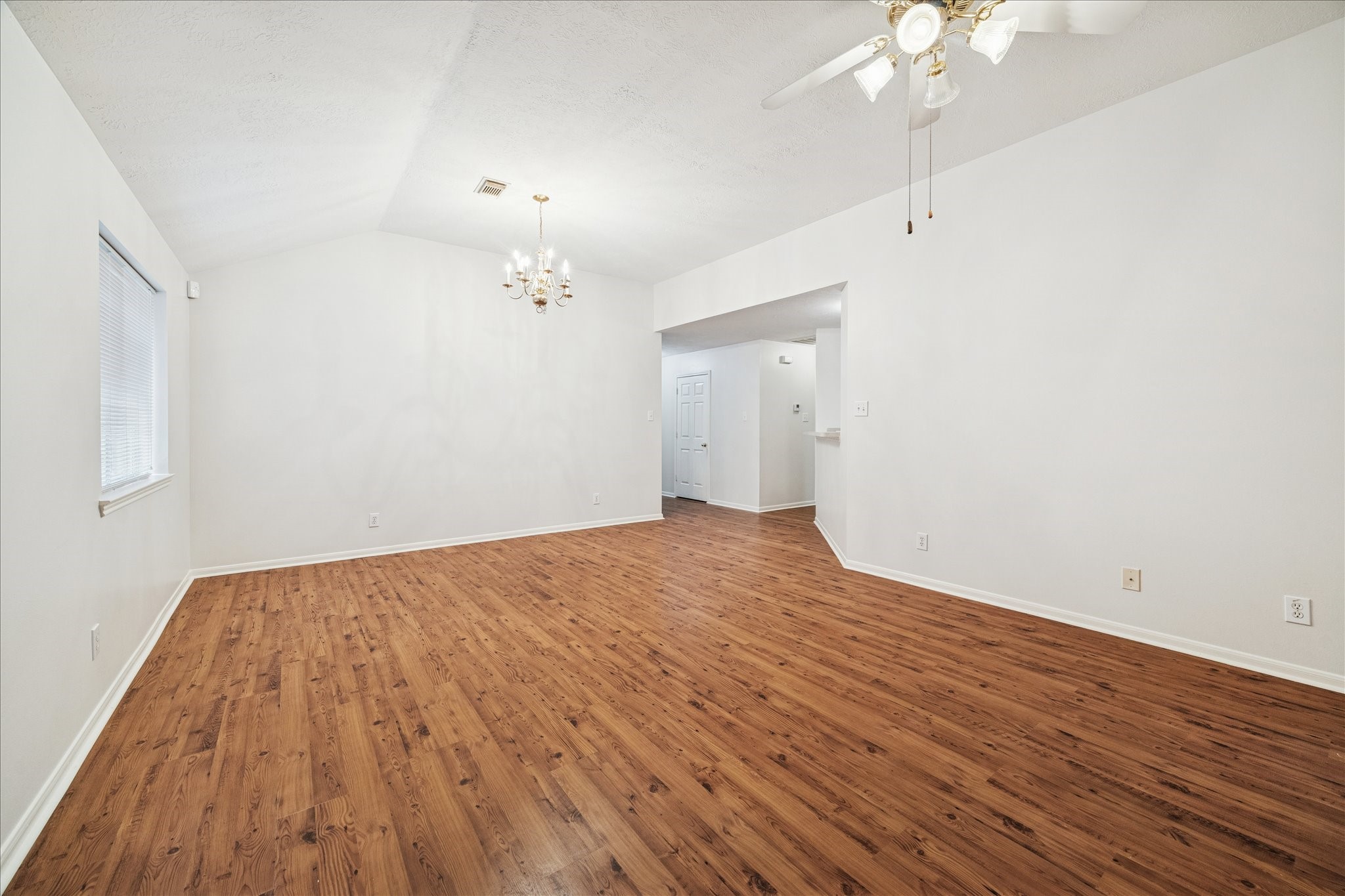 26912 Castlecliff Lane Humble, TX 77339 - Photo 4 of 20