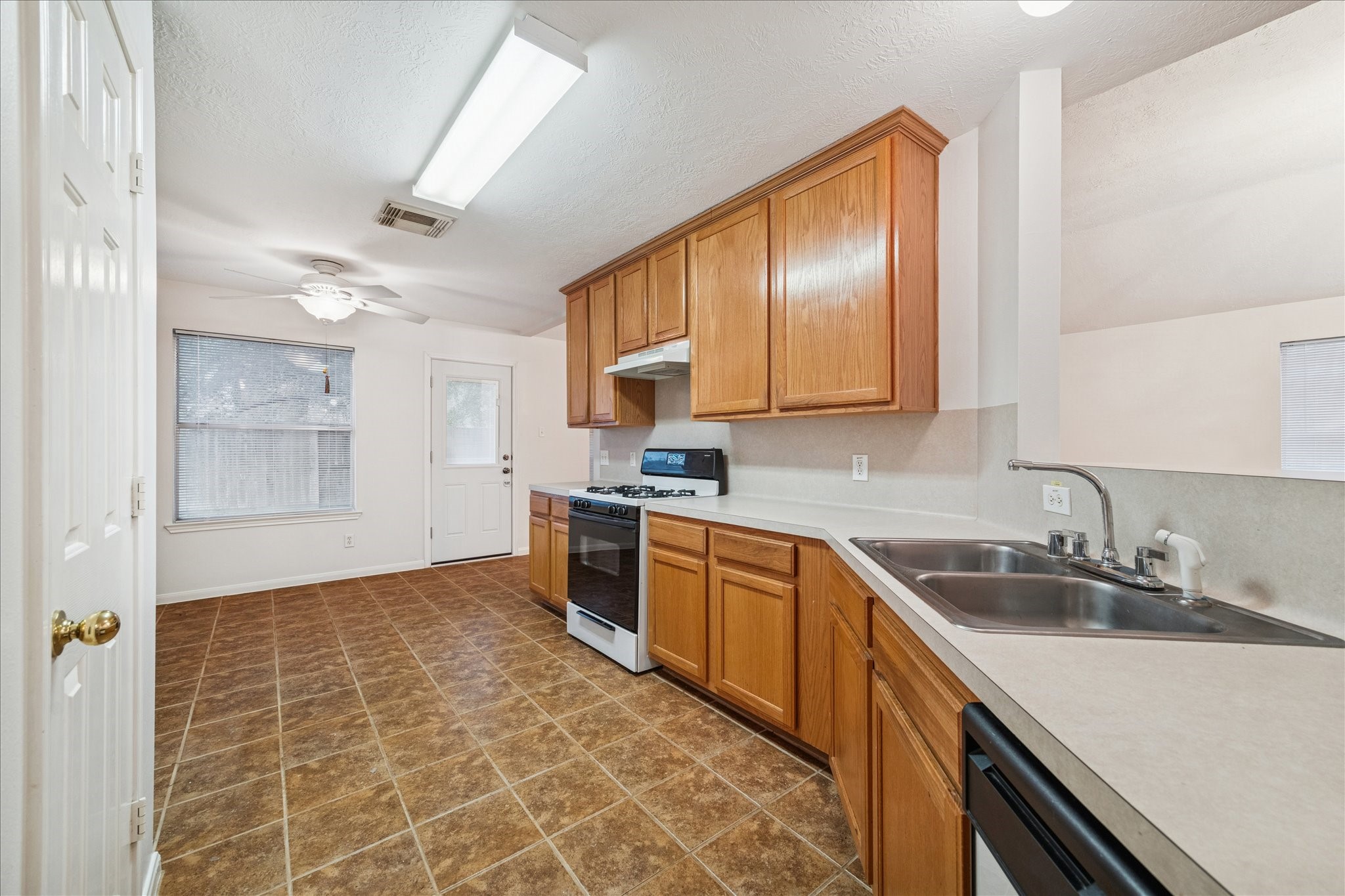 26912 Castlecliff Lane Humble, TX 77339 - Photo 8 of 20