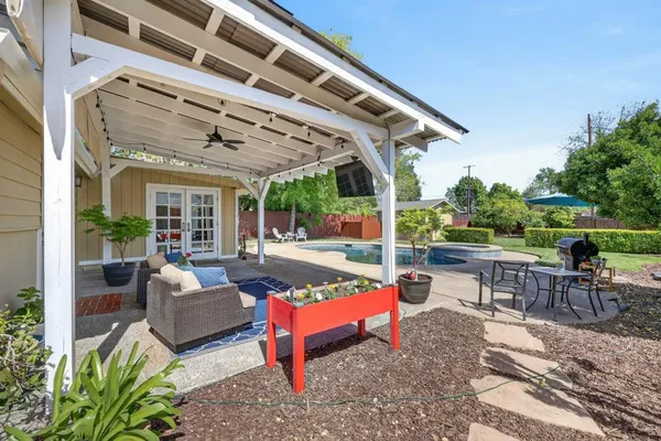 $585,000 | 3620 East Country Club Lane, Sacramento, CA 95821