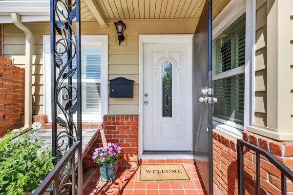 $585,000 | 3620 East Country Club Lane, Sacramento, CA 95821