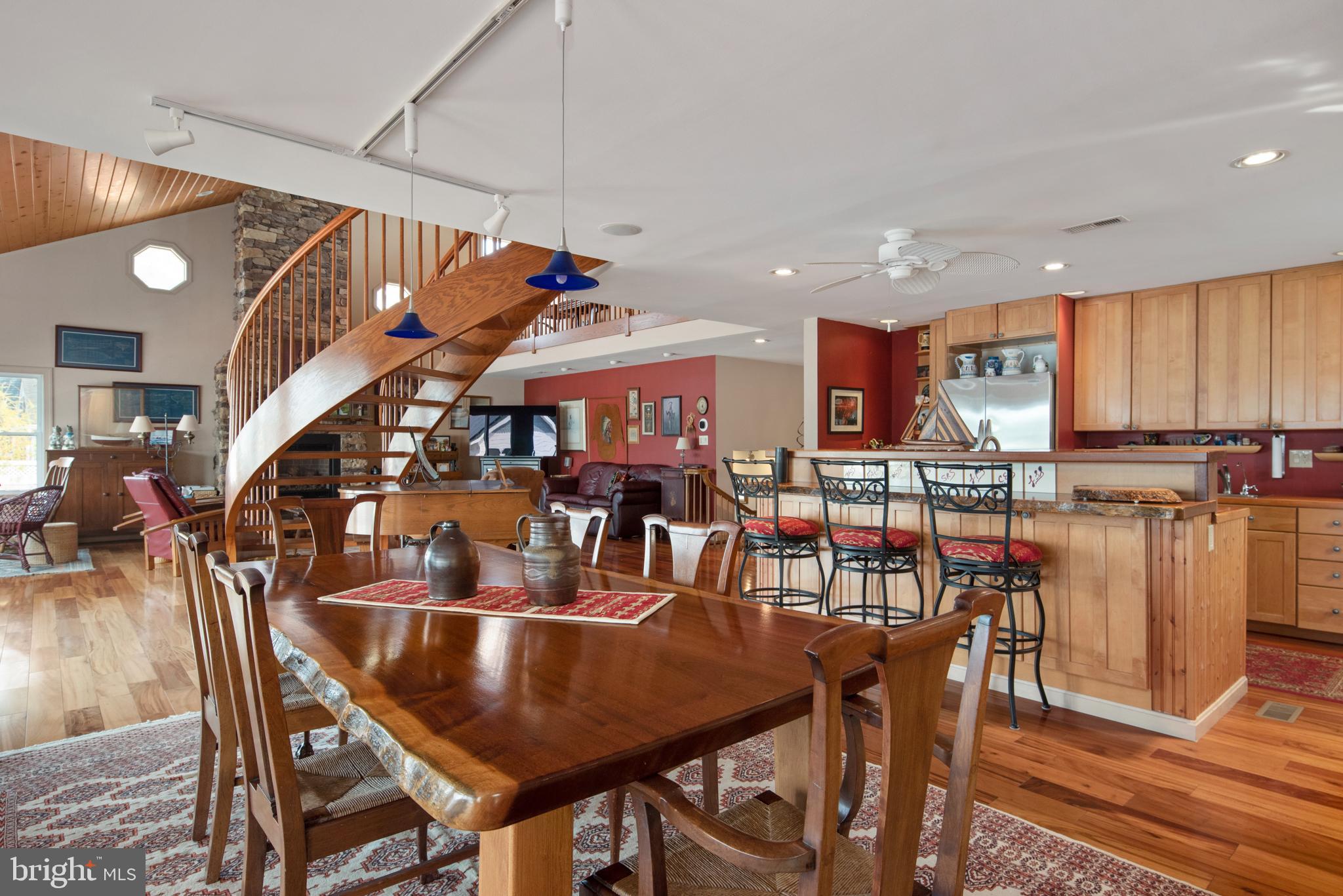 3731 Thomas Point Road Annapolis, MD 21403 - Photo 19 of 90 Great room dining area overlooking Fishing Creek