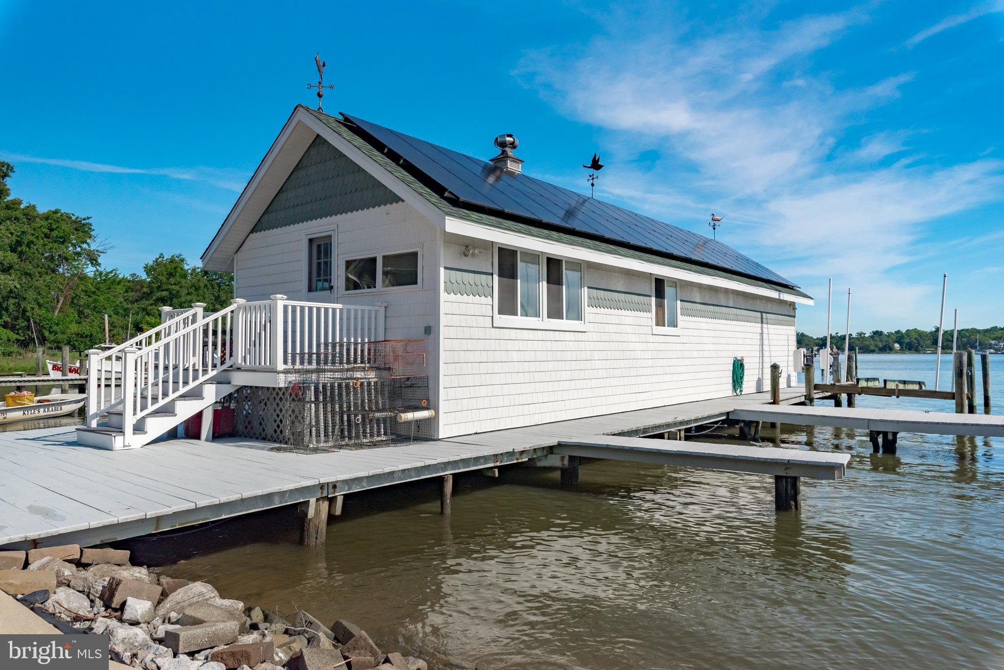3731 Thomas Point Road Annapolis, MD 21403 - Photo 6 of 90 Boat house with lift, den and work room