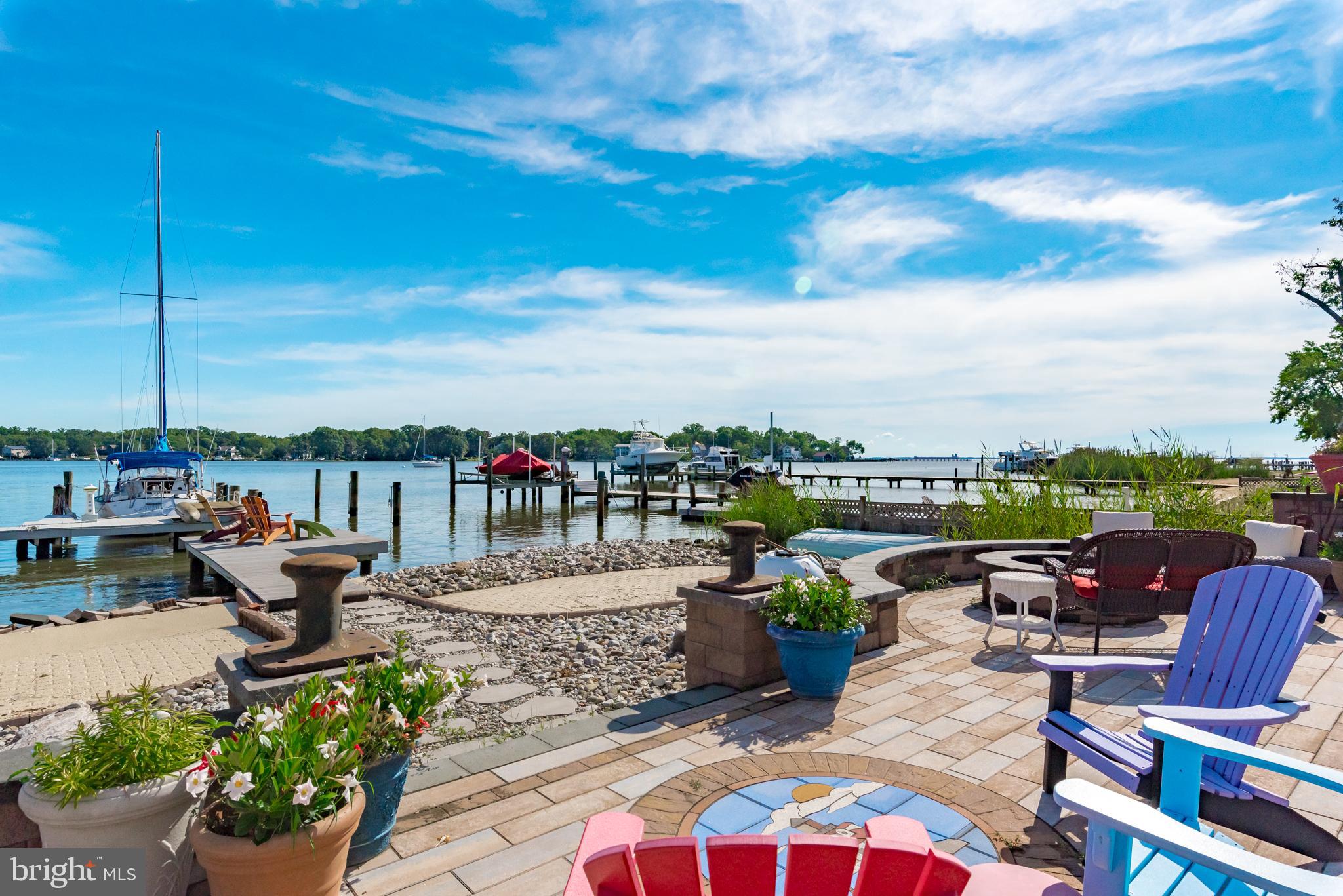 3731 Thomas Point Road Annapolis, MD 21403 - Photo 65 of 90 Multiple entertaining decks on the water