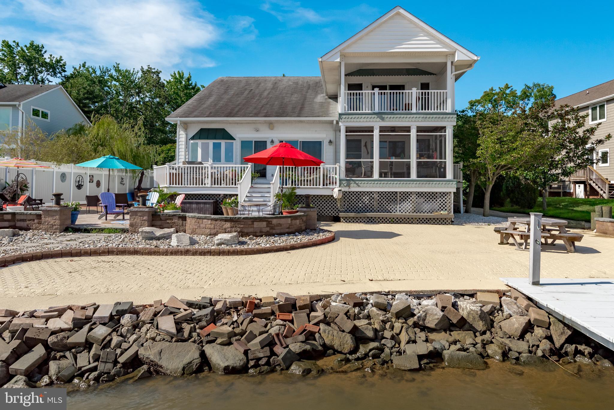 3731 Thomas Point Road Annapolis, MD 21403 - Photo 83 of 90 Multiple areas for entertaining on the water