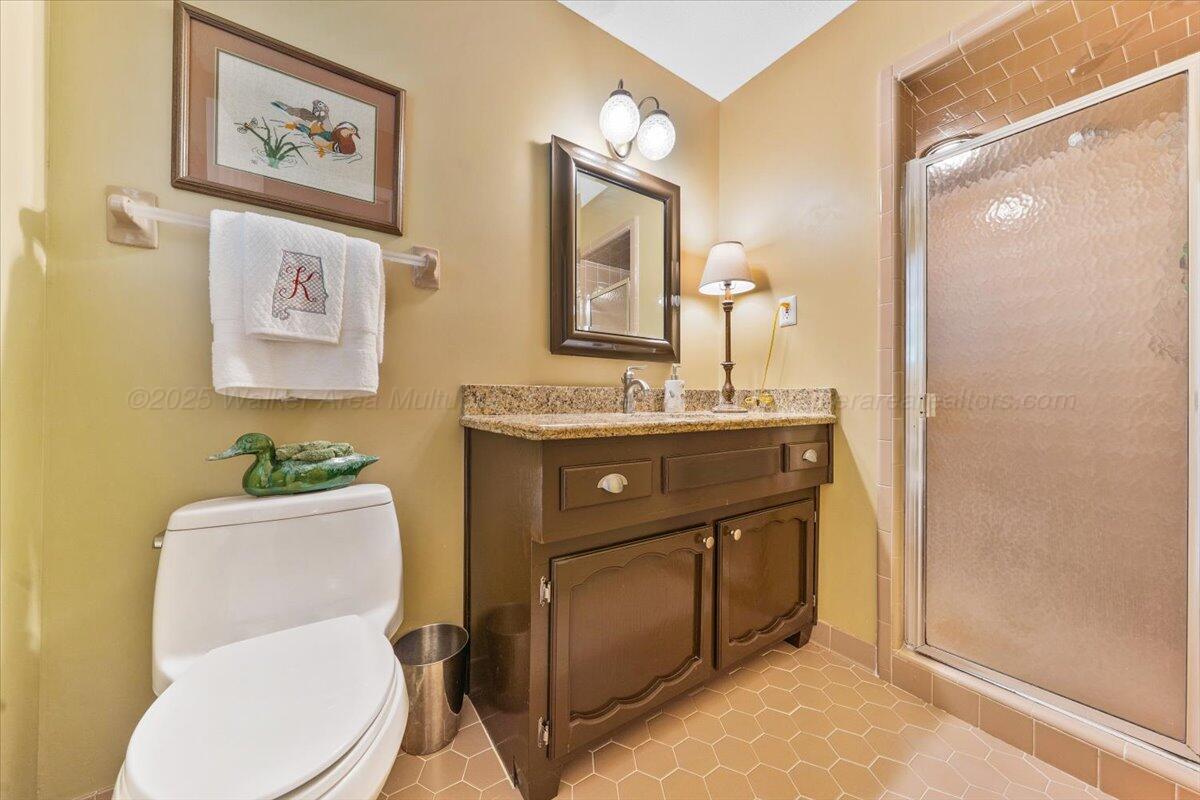 1686 Buttermilk Road Cordova, AL 35550 - Photo 32 of 48 Master Bathroom