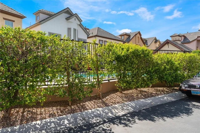 $2,750 | 9201 Whitekirk Place, Las Vegas, NV 89145