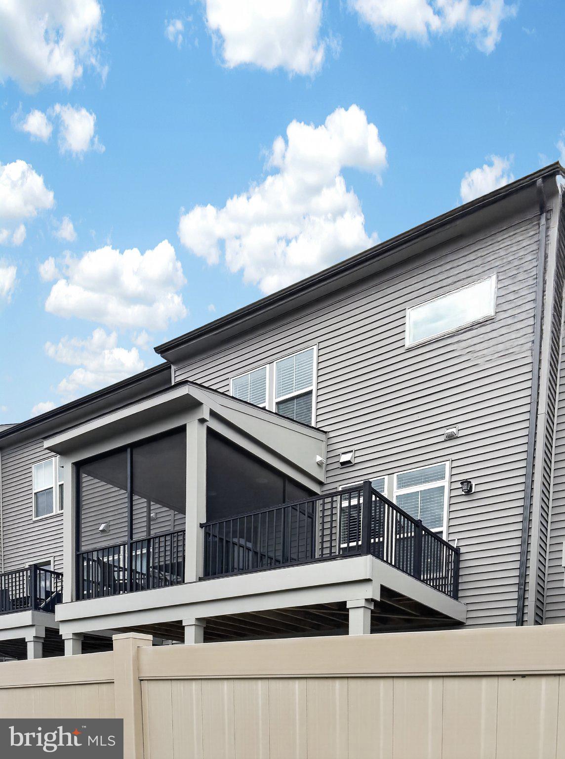 5207 Ridgeview Retreat Drive Chantilly, VA 20151 - Photo 20 of 54 Modern home with inviting deck space.