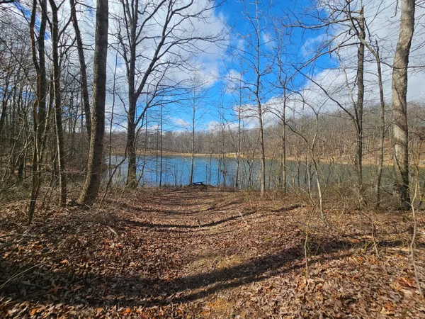 $129,000 | 24 Blumont Drive, Unit 24, Altamont, TN 37301
