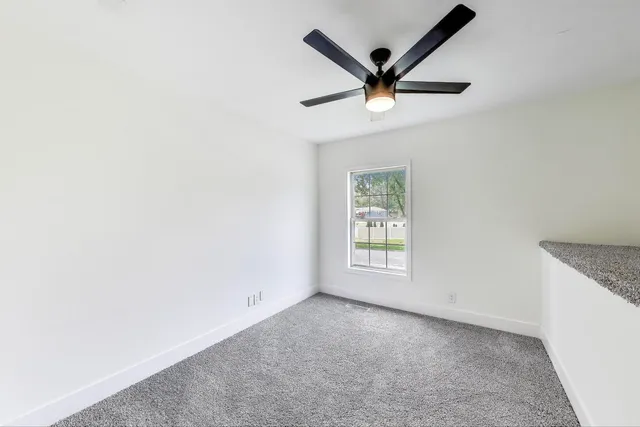 $384,900 | 304 North Pinecrest Road, Bolingbrook, IL 60440