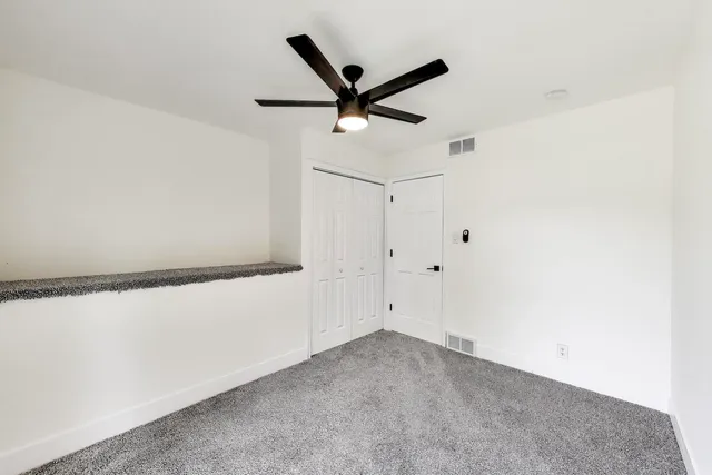 $384,900 | 304 North Pinecrest Road, Bolingbrook, IL 60440