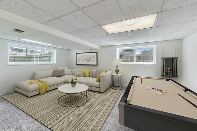 $384,900 | 304 North Pinecrest Road, Bolingbrook, IL 60440