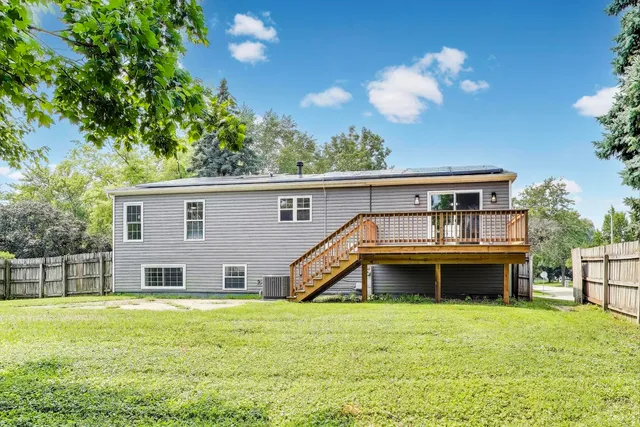 $384,900 | 304 North Pinecrest Road, Bolingbrook, IL 60440