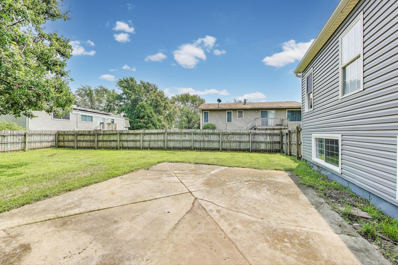 304 North Pinecrest Road Bolingbrook, IL 60440 - Photo 39 of 42