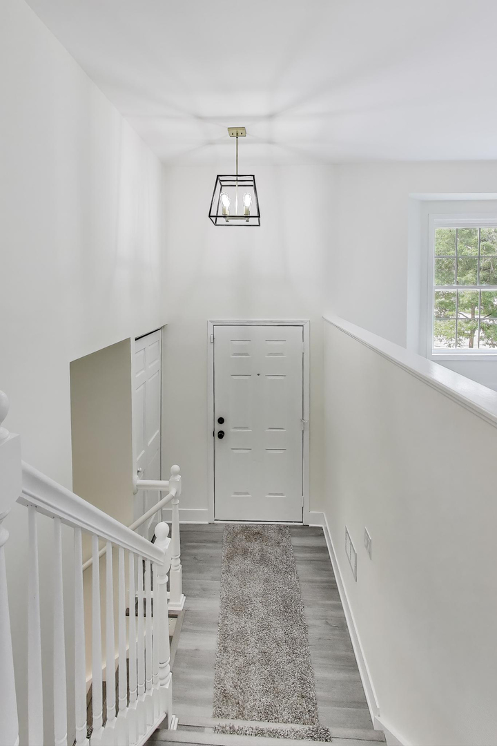 304 North Pinecrest Road Bolingbrook, IL 60440 - Photo 4 of 42