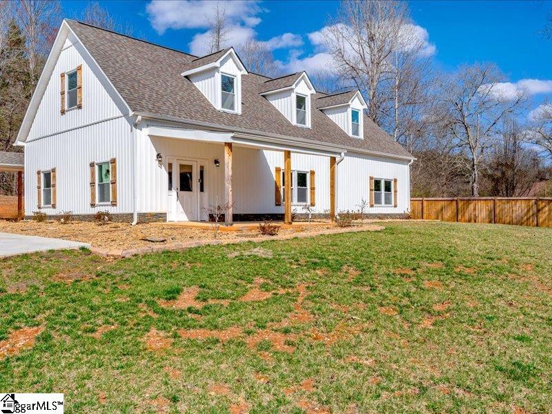 361 Hart Cut Road Marietta, SC 29661 - Photo 2 of 32