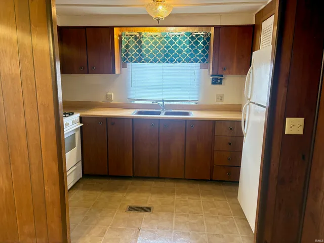 $79,900 | 454 Maple Street, Tipton, IN 46072