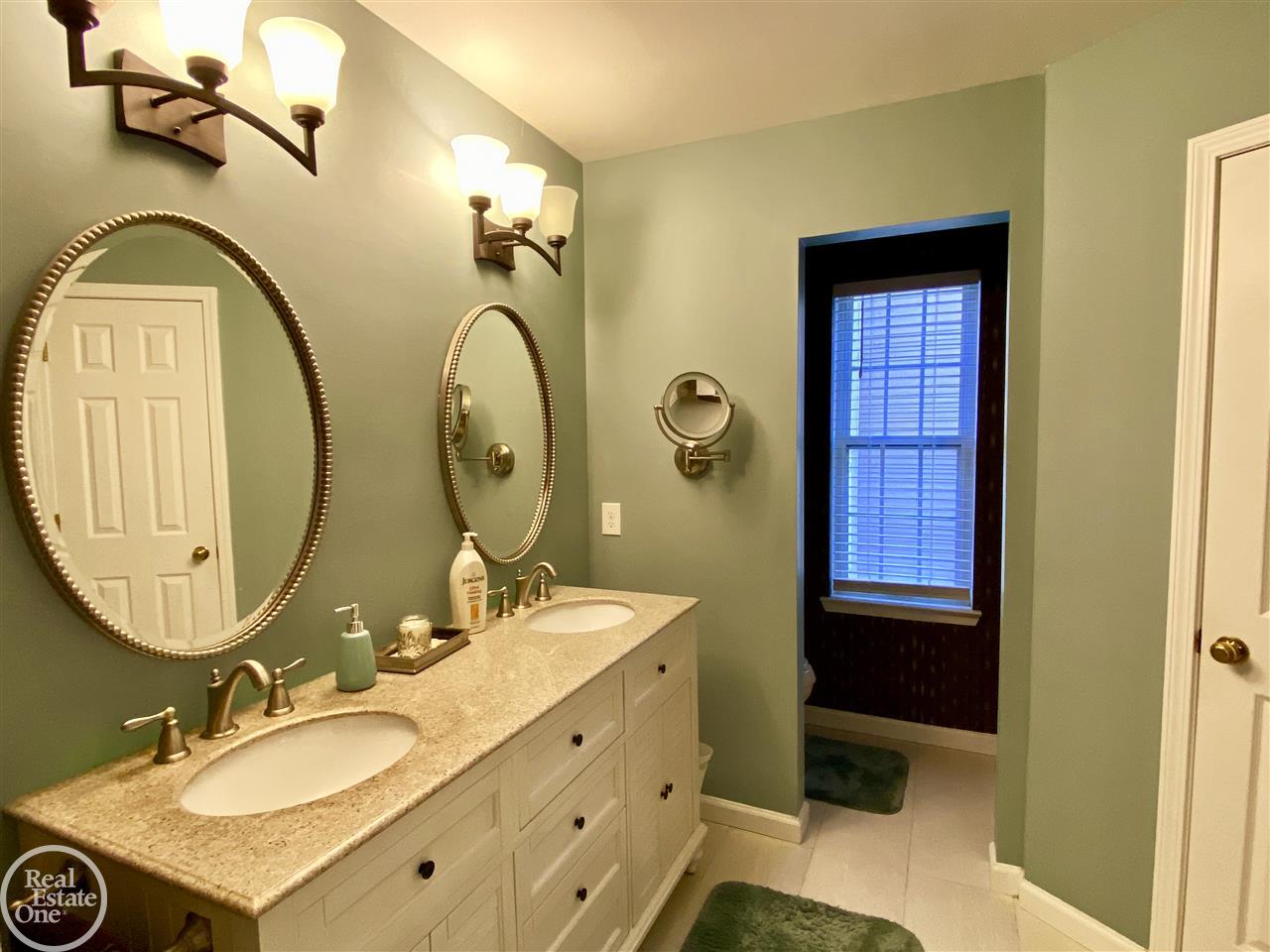 479 Bolinger Street Rochester Hills, MI 48307 - Photo 16 of 37