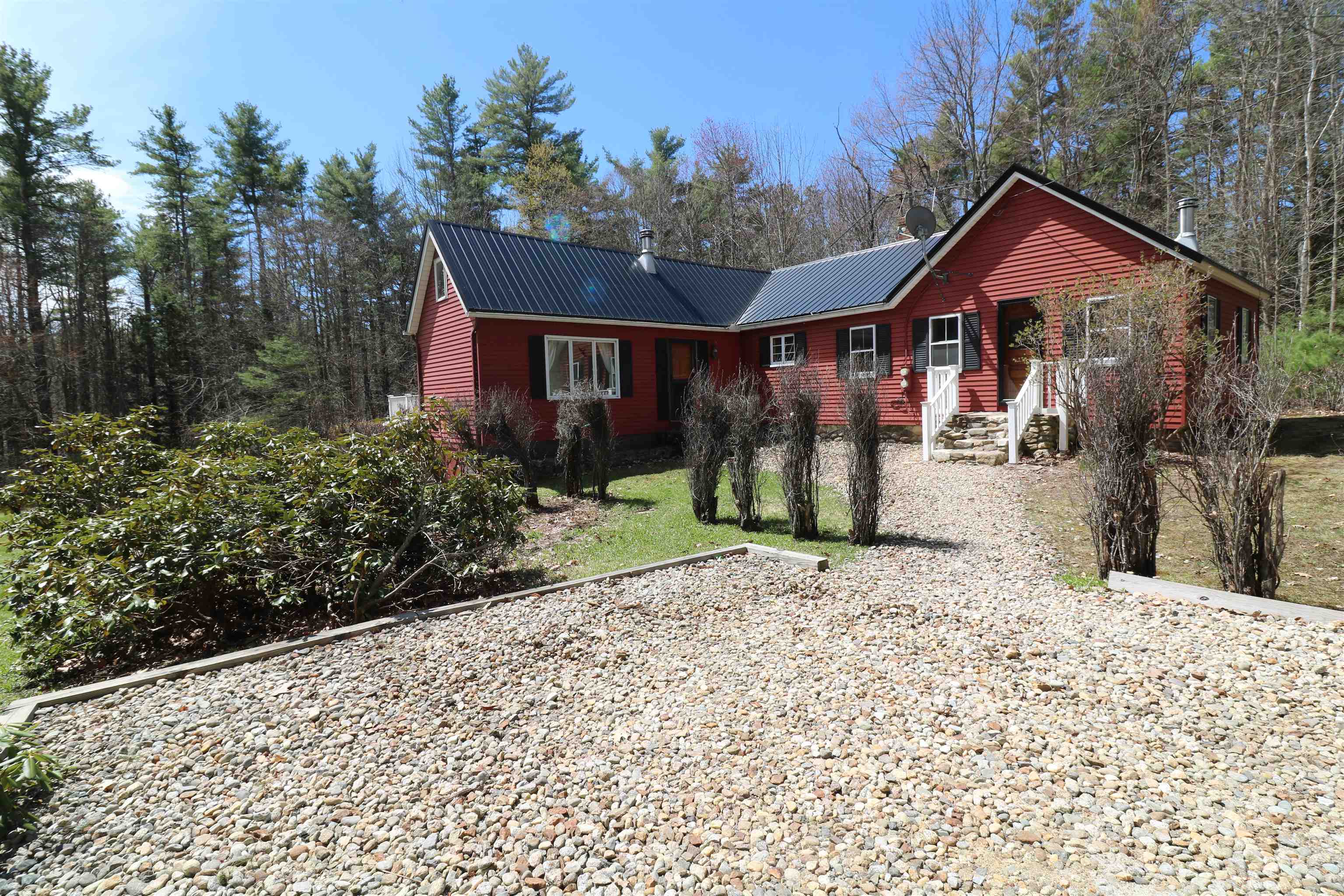 544 Turnpike Road Jaffrey, NH 03452 - Photo 2 of 48