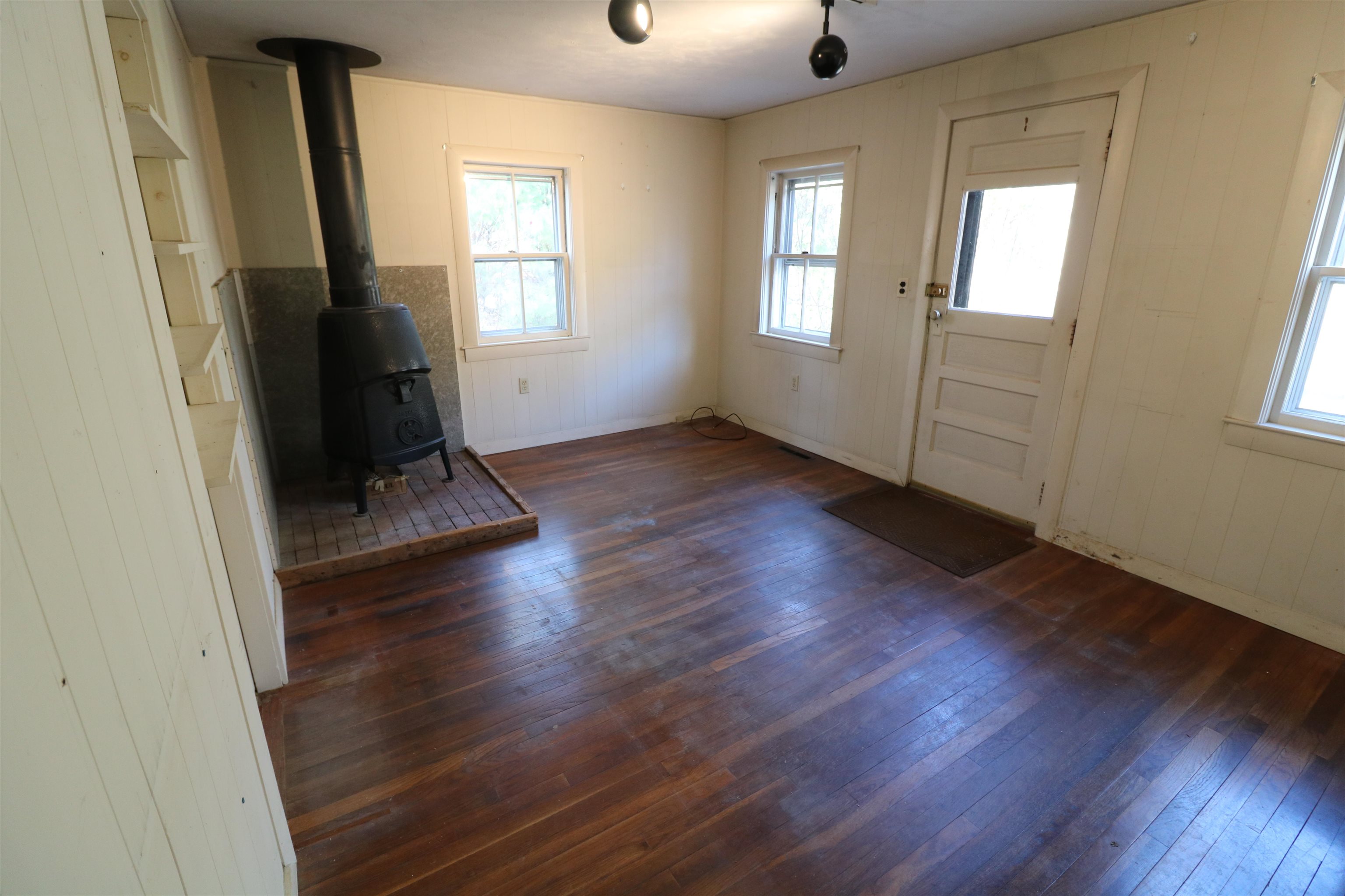 544 Turnpike Road Jaffrey, NH 03452 - Photo 5 of 48