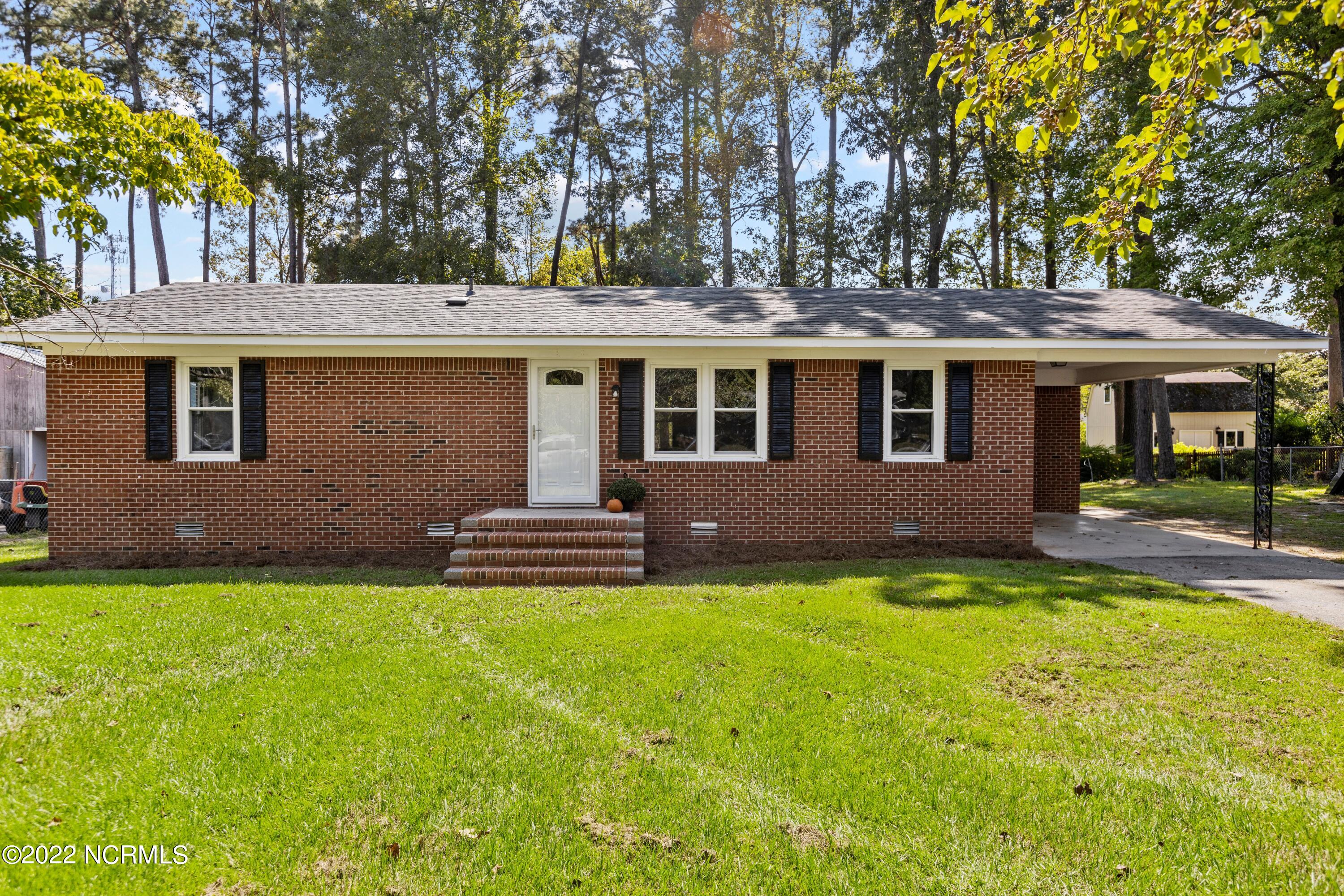 122 Rock Road Washington, NC 27889 - Photo 1 of 42 1-print-IMGL6926