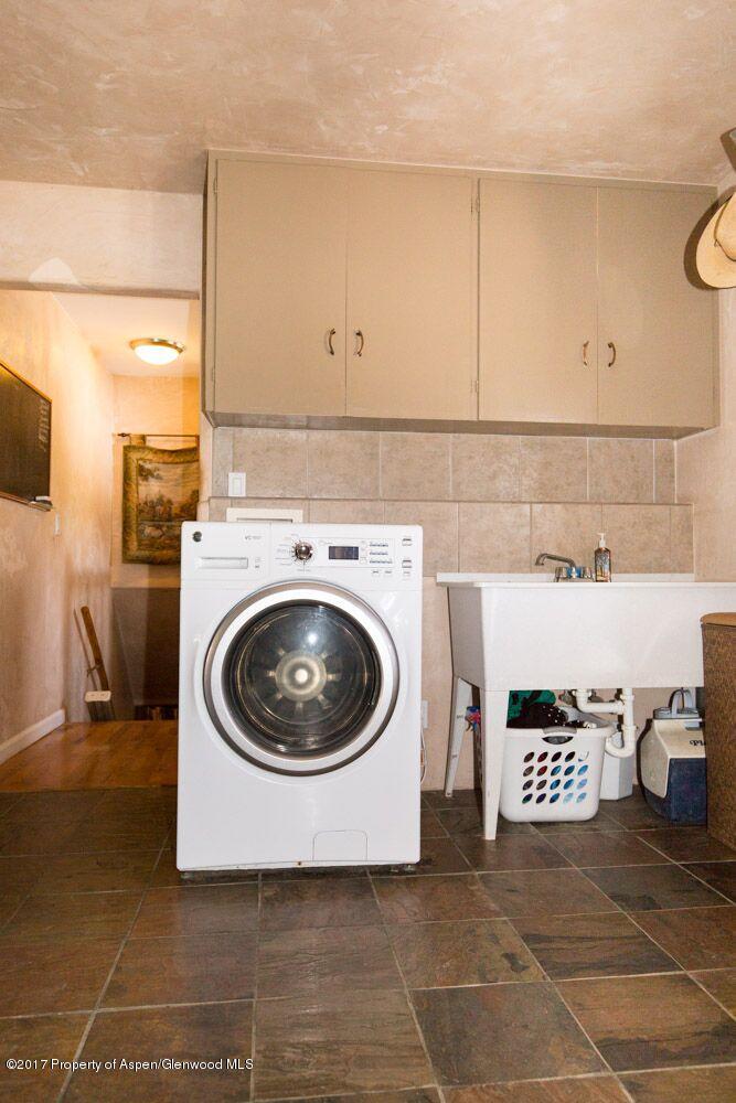 4660 Co Road New Castle, CO 81647 - Photo 19 of 39 laundry