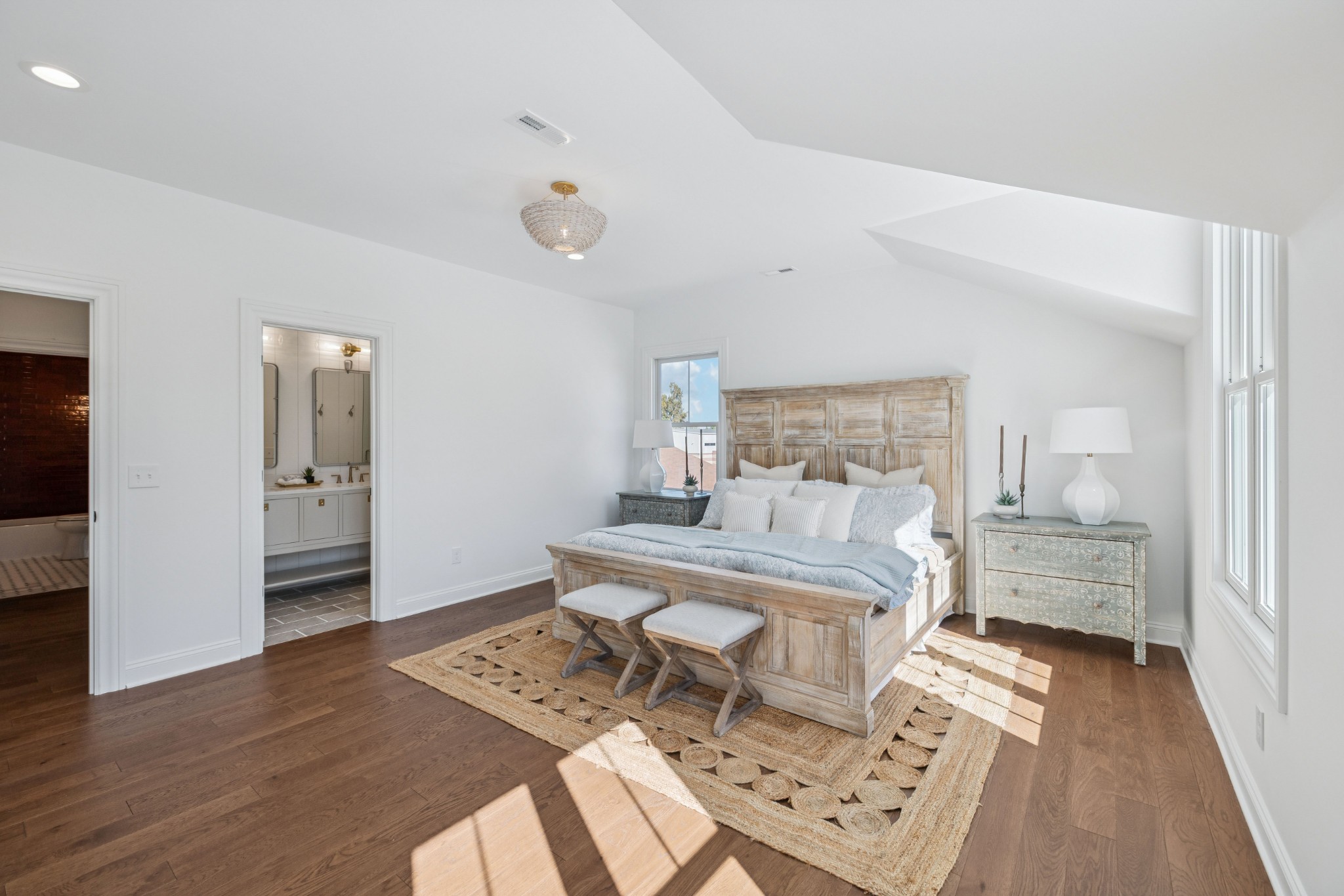 308 Bridge Avenue Murfreesboro, TN 37129 - Photo 17 of 28 a living room with a bed and furniture