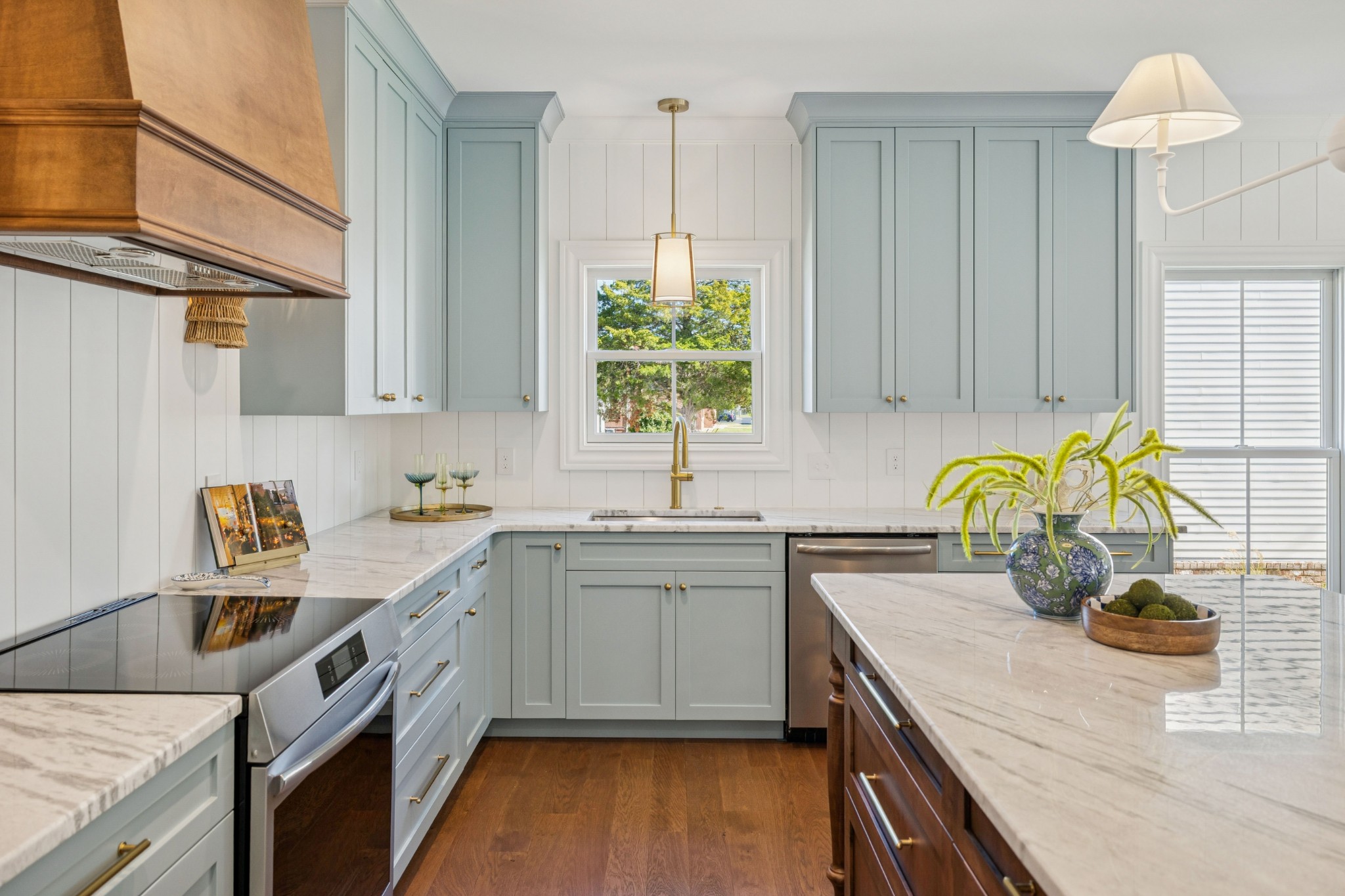308 Bridge Avenue Murfreesboro, TN 37129 - Photo 9 of 28 a kitchen with a sink a counter and cabinets
