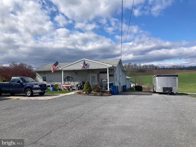 $899,950 | 7548 Linglestown Road, Harrisburg, PA 17112