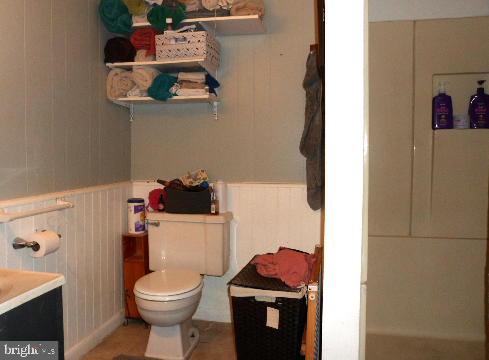 7548 Linglestown Road Harrisburg, PA 17112 - Photo 14 of 38 a bathroom with a toilet and a sink