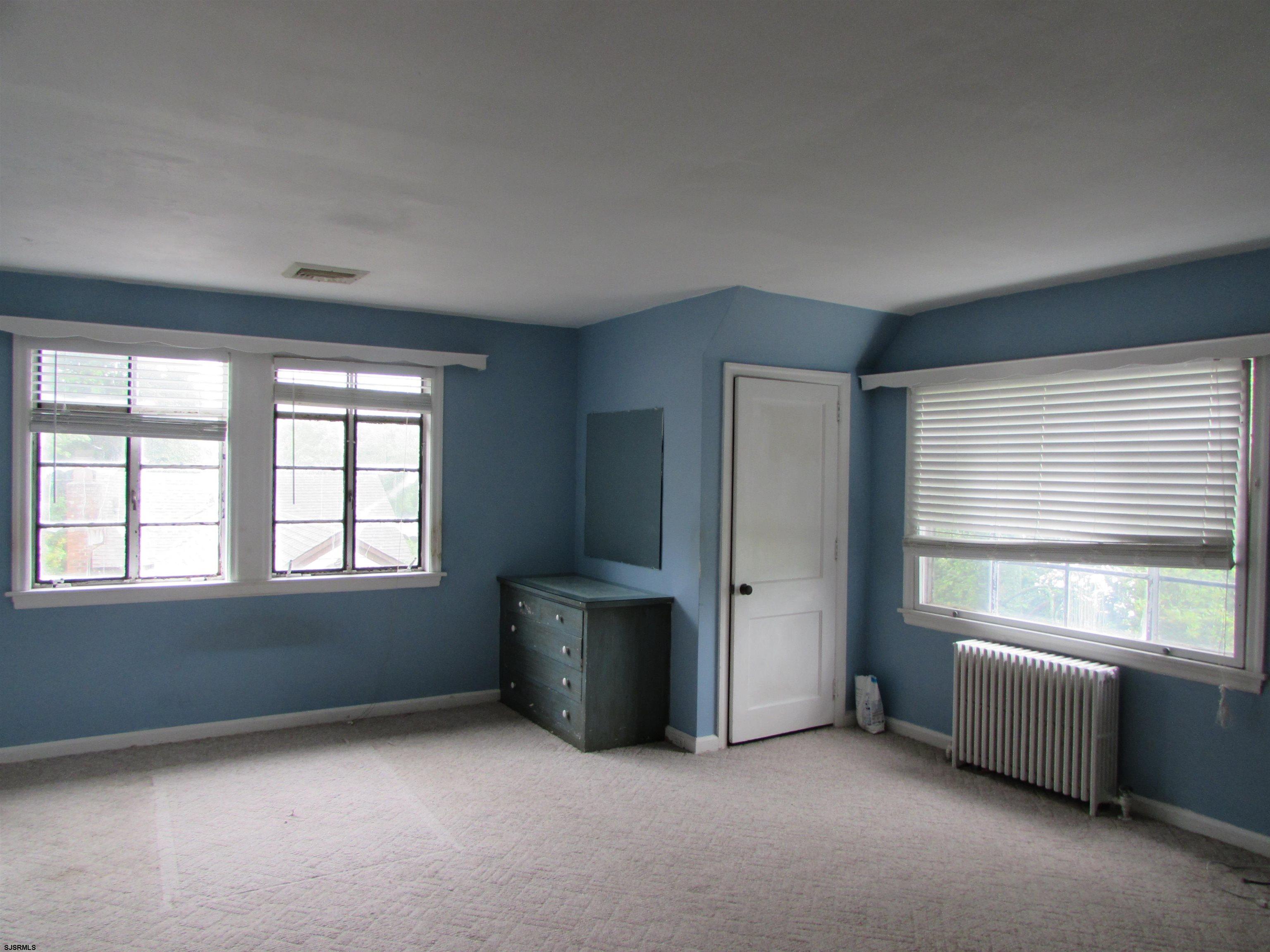 744 Shore Road Linwood, NJ 08221 - Photo 32 of 43 an empty room with windows