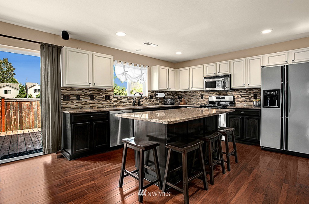 3801 155th Place Southeast Bothell, WA 98012 - Photo 2 of 14 Gallery Image 2