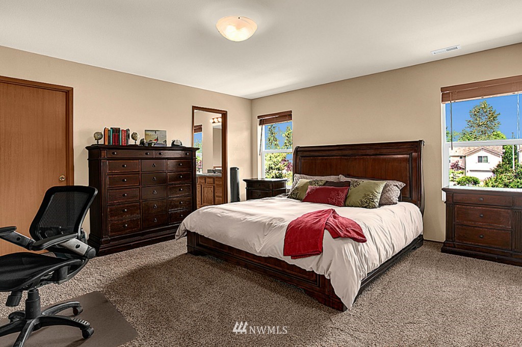 3801 155th Place Southeast Bothell, WA 98012 - Photo 6 of 14 Gallery Image 6