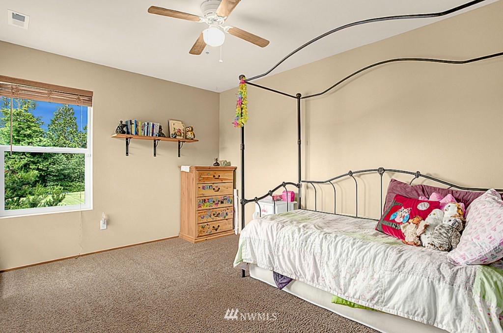 3801 155th Place Southeast Bothell, WA 98012 - Photo 9 of 14 Gallery Image 9