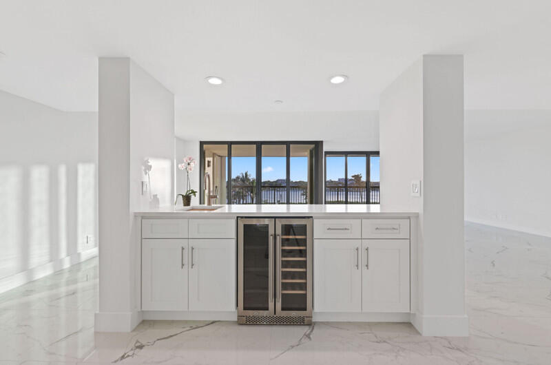 19670 South Beach Road, Unit D314 Jupiter, FL 33469 - Photo 15 of 48 Bar