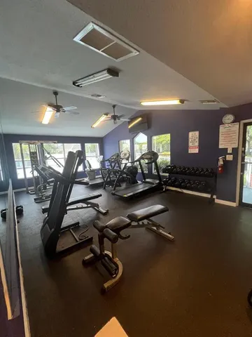 $1,700 | 3405 Northwest 44th Street, Unit 105, Lauderdale Lakes, FL 33309