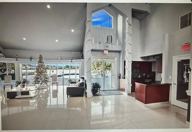 $1,700 | 3405 Northwest 44th Street, Unit 105, Lauderdale Lakes, FL 33309