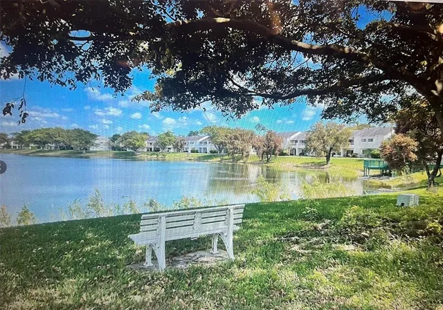 $1,700 | 3405 Northwest 44th Street, Unit 105, Lauderdale Lakes, FL 33309
