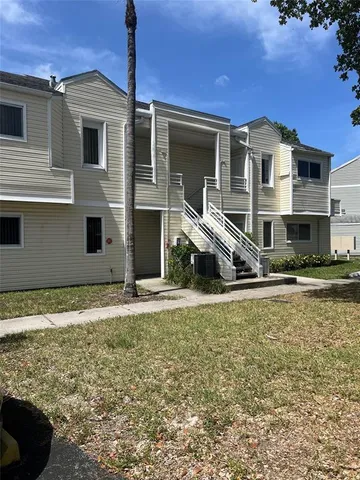 $1,700 | 3405 Northwest 44th Street, Unit 105, Lauderdale Lakes, FL 33309