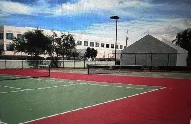 $1,700 | 3405 Northwest 44th Street, Unit 105, Lauderdale Lakes, FL 33309