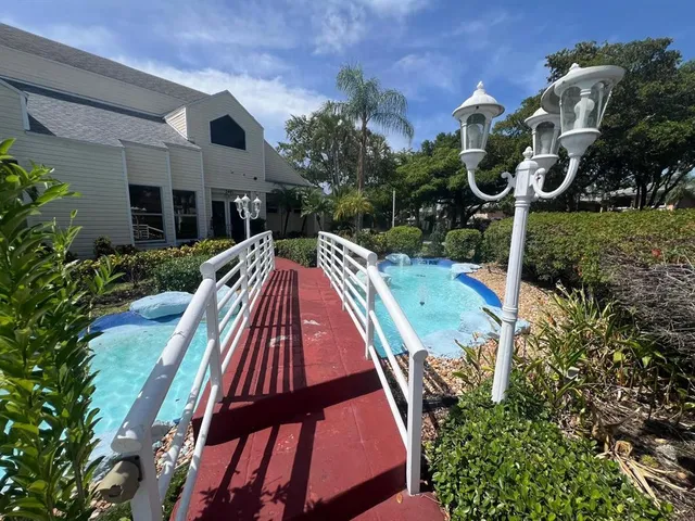 $1,700 | 3405 Northwest 44th Street, Unit 105, Lauderdale Lakes, FL 33309