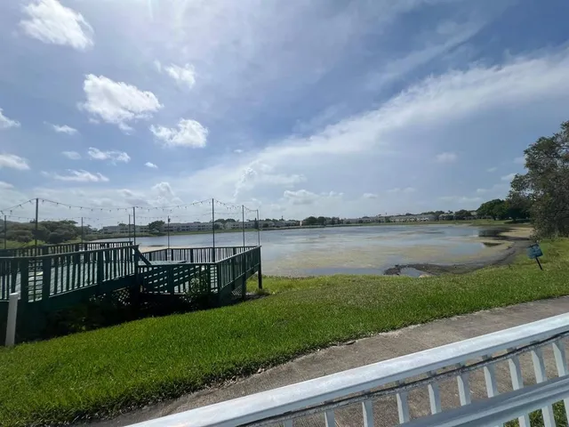 $1,700 | 3405 Northwest 44th Street, Unit 105, Lauderdale Lakes, FL 33309