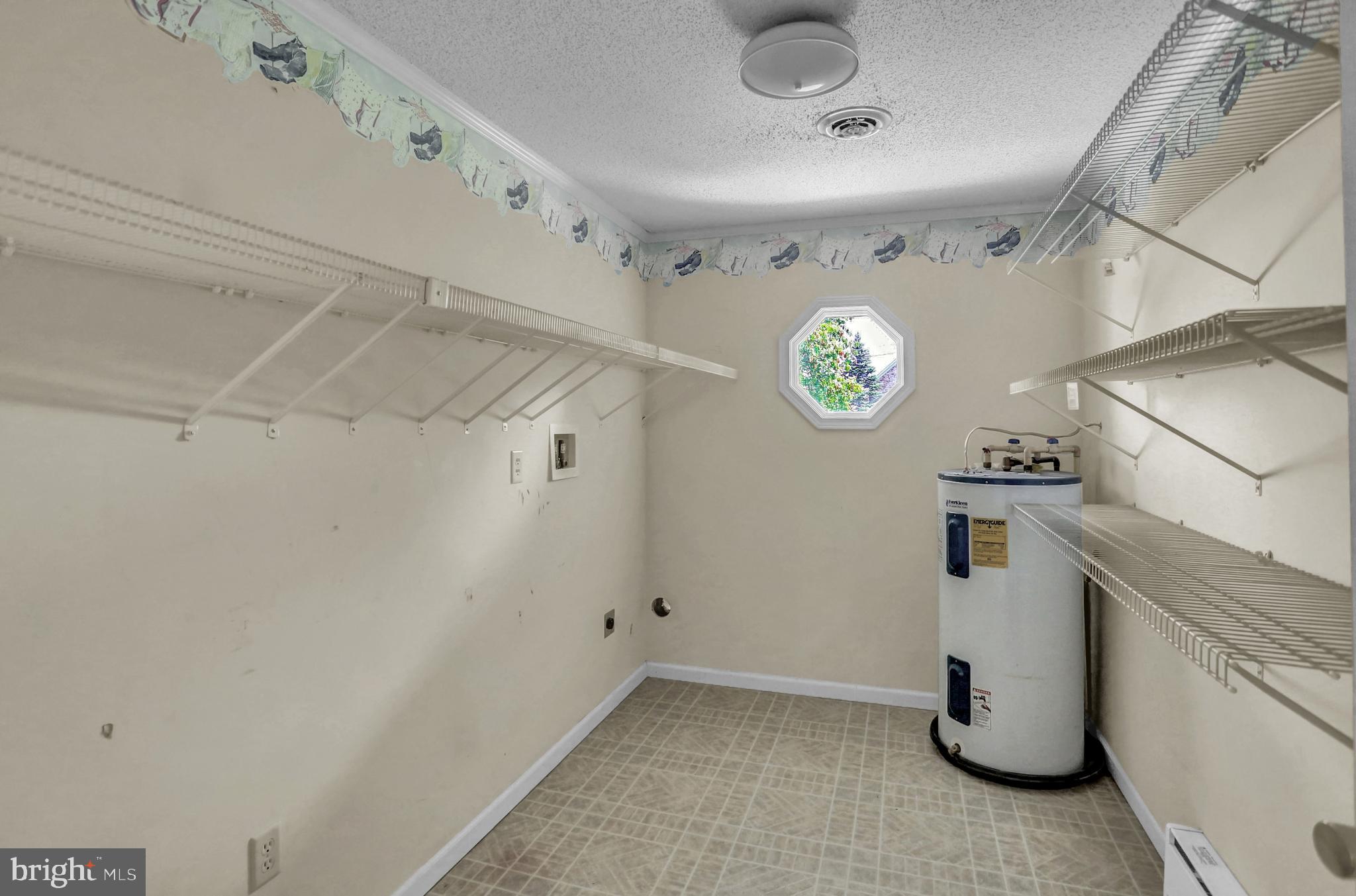 25 Warren Trail Fairfield, PA 17320 - Photo 28 of 42 Laundry room vinyl floor