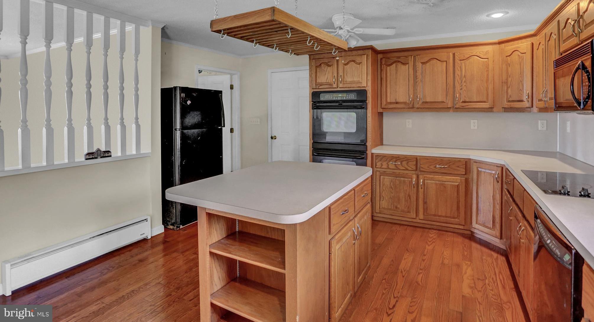 25 Warren Trail Fairfield, PA 17320 - Photo 10 of 42 Kitchen island with drawers