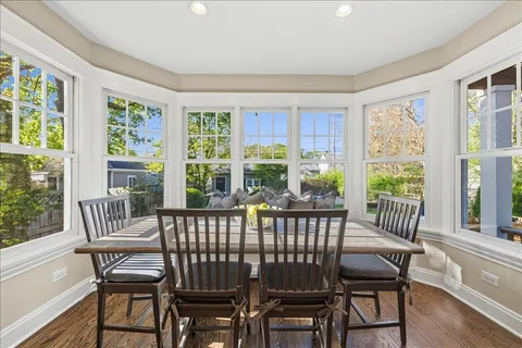 $1,885,000 | 1082 Ash Street, Winnetka, IL 60093