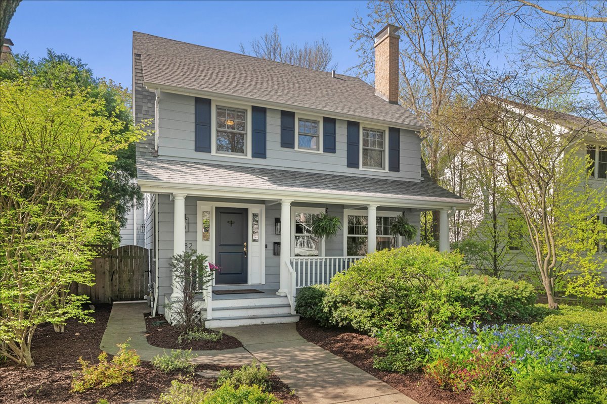 1082 Ash Street Winnetka, IL 60093 - Photo 2 of 54 front view of a house with a yard