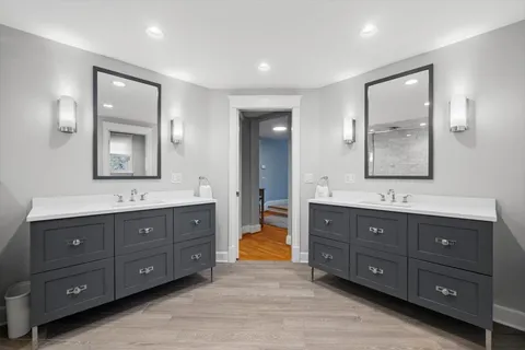 $1,885,000 | 1082 Ash Street, Winnetka, IL 60093