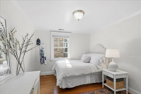 $1,885,000 | 1082 Ash Street, Winnetka, IL 60093