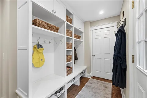 $1,885,000 | 1082 Ash Street, Winnetka, IL 60093