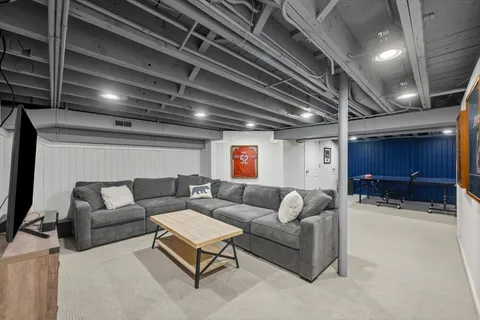 $1,885,000 | 1082 Ash Street, Winnetka, IL 60093